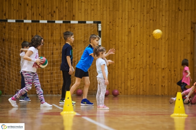 Mozdulj Nyíregyháza Kölyökatlétika - fotó Szarka Lajos