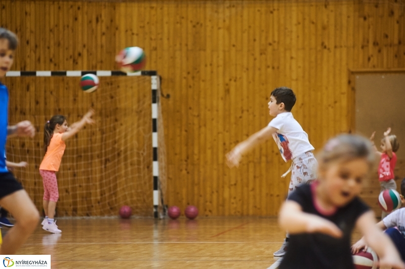 Mozdulj Nyíregyháza Kölyökatlétika - fotó Szarka Lajos