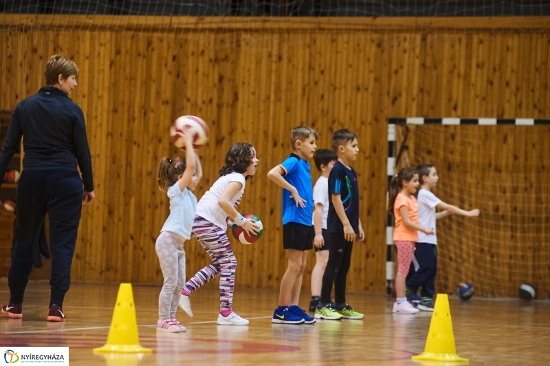 Mozdulj Nyíregyháza Kölyökatlétika - fotó Szarka Lajos