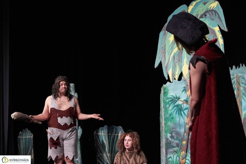 Kultúrházak éjjel-nappal - fotó Szarka Lajos