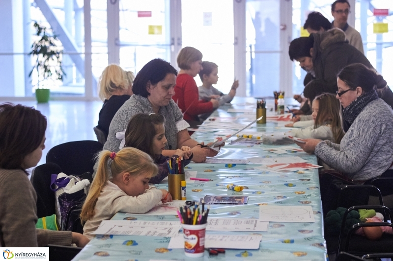 Kultúrházak éjjel-nappal - fotó Szarka Lajos