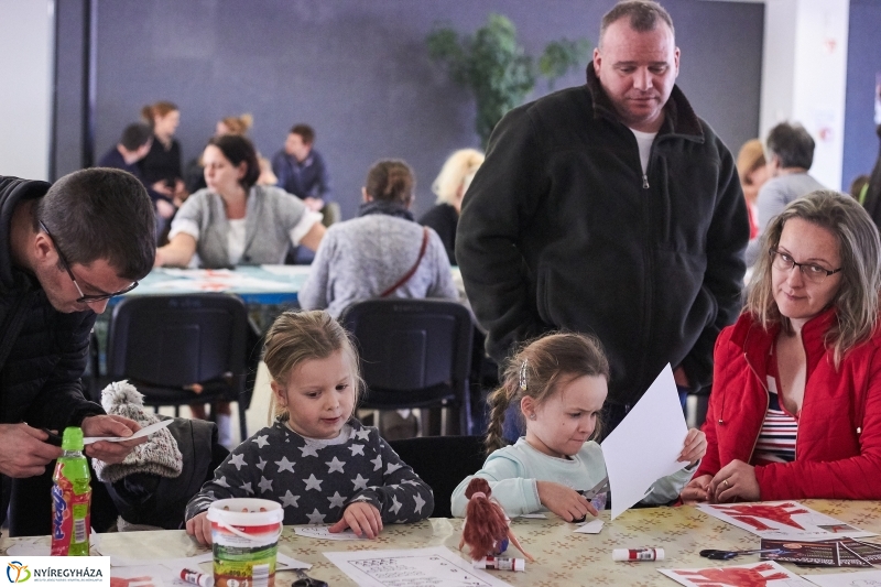Kultúrházak éjjel-nappal - fotó Szarka Lajos