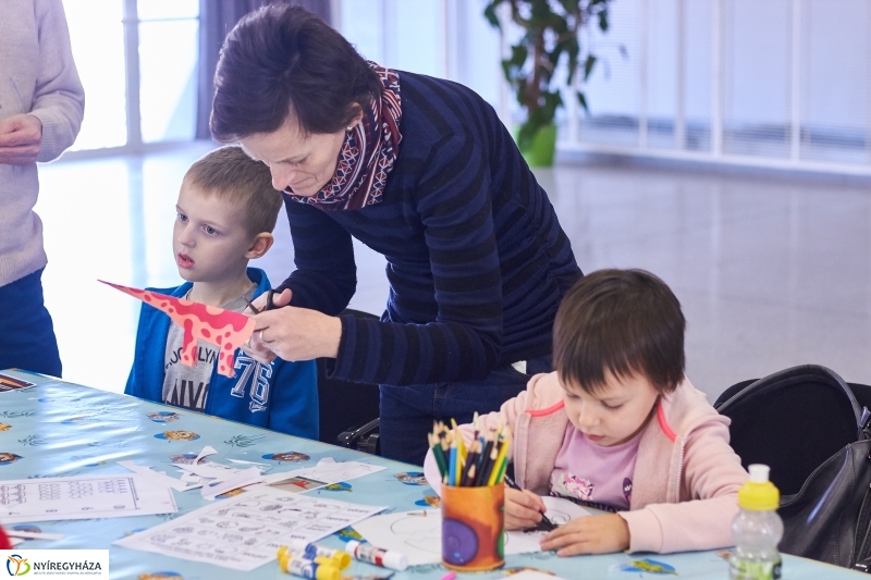 Kultúrházak éjjel-nappal - fotó Szarka Lajos