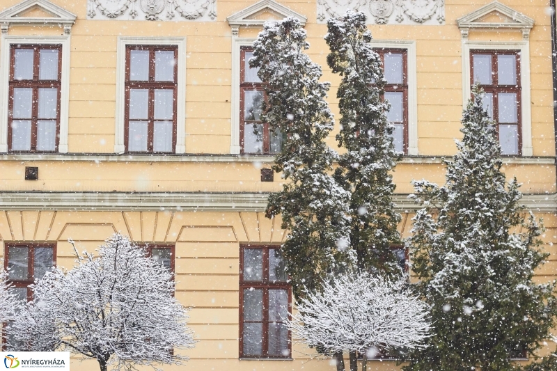 Belváros hóesésben - fotó Szarka Lajos