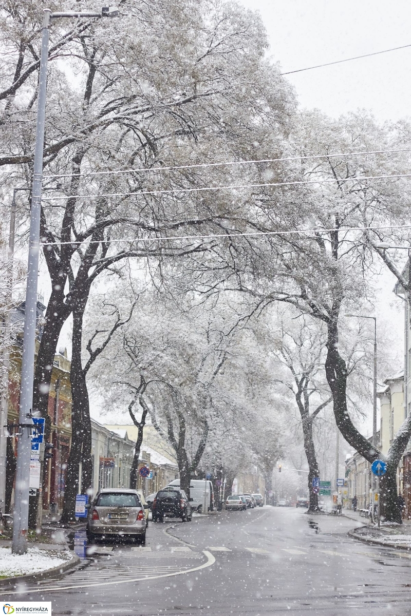 Belváros hóesésben - fotó Szarka Lajos