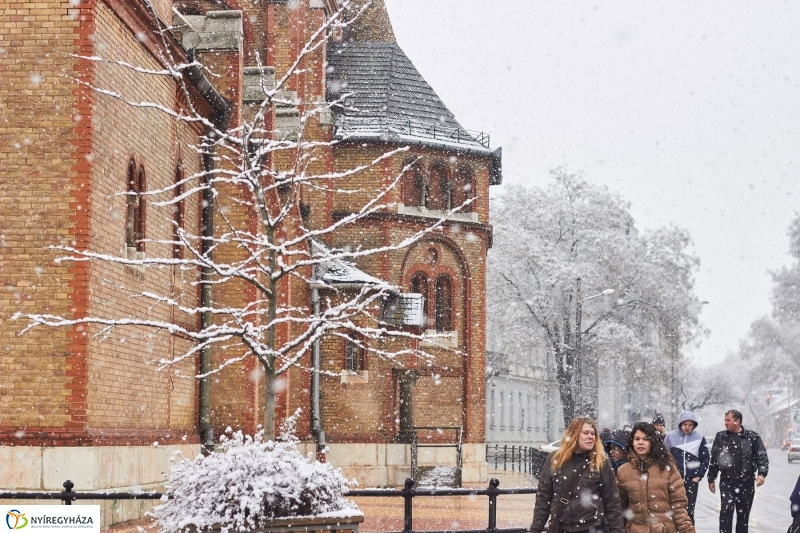 Belváros hóesésben - fotó Szarka Lajos