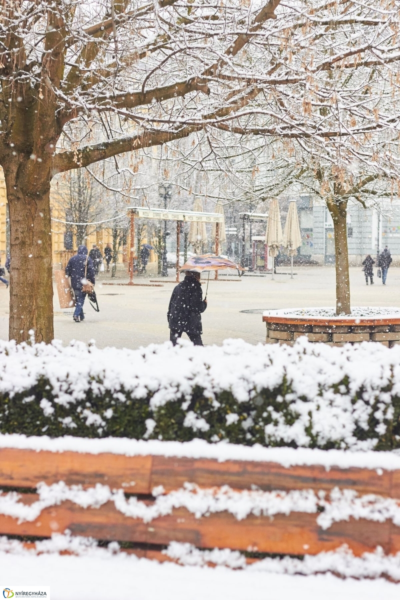 Belváros hóesésben - fotó Szarka Lajos