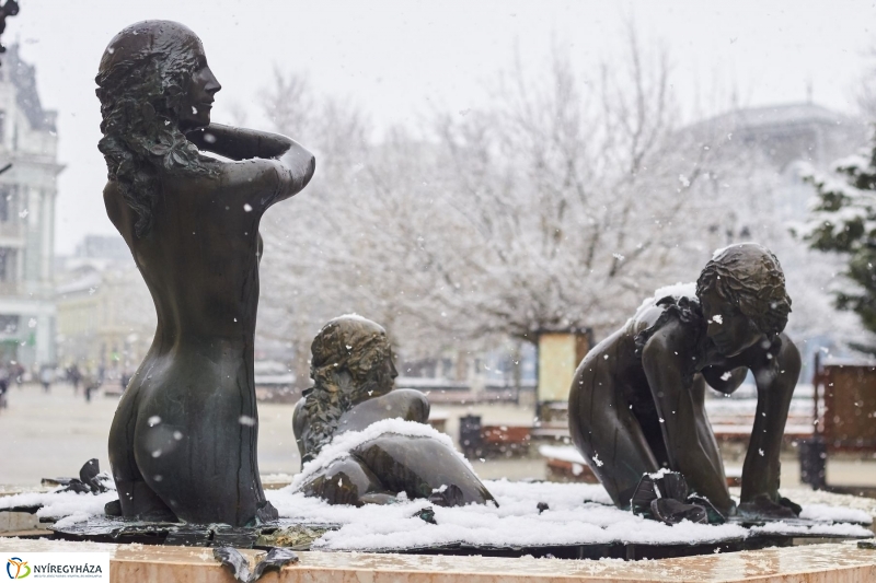 Belváros hóesésben - fotó Szarka Lajos