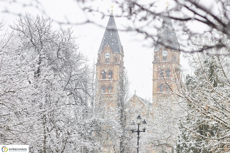 Belváros hóesésben - fotó Szarka Lajos