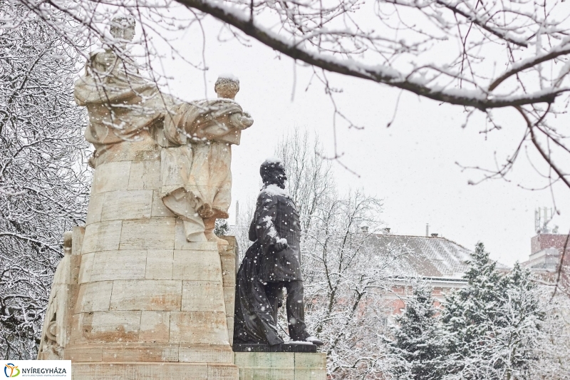 Belváros hóesésben - fotó Szarka Lajos