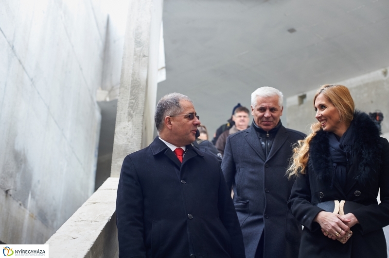 Hotel Sóstó bejárás - fotó Szarka Lajos