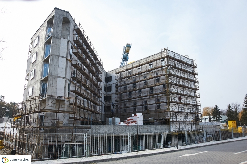 Hotel Sóstó bejárás - fotó Szarka Lajos