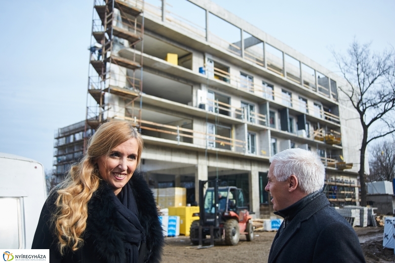 Hotel Sóstó bejárás - fotó Szarka Lajos