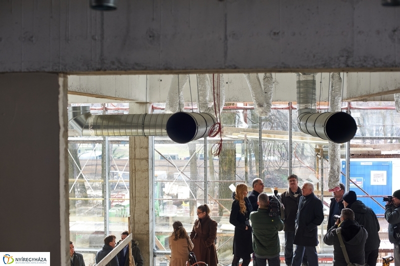 Hotel Sóstó bejárás - fotó Szarka Lajos