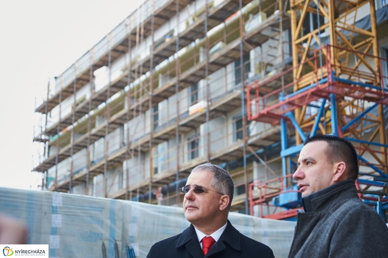 Hotel Sóstó bejárás - fotó Szarka Lajos