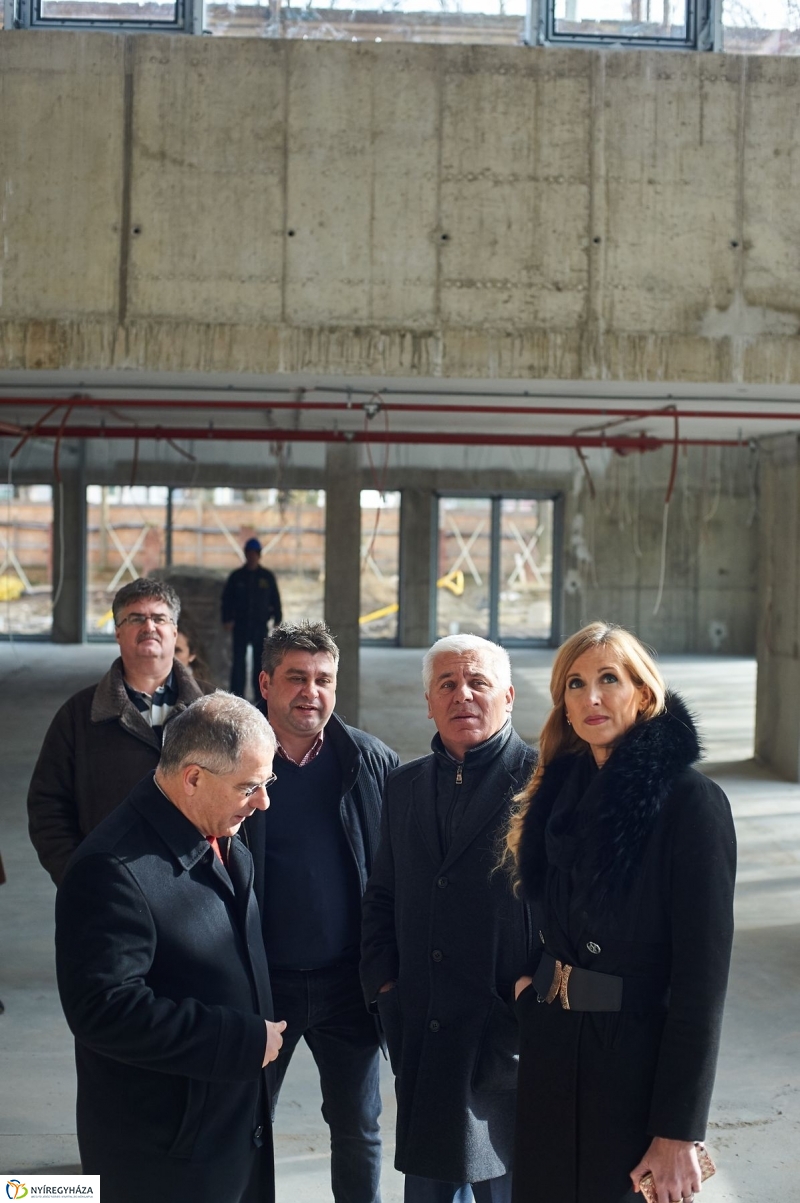 Hotel Sóstó bejárás - fotó Szarka Lajos