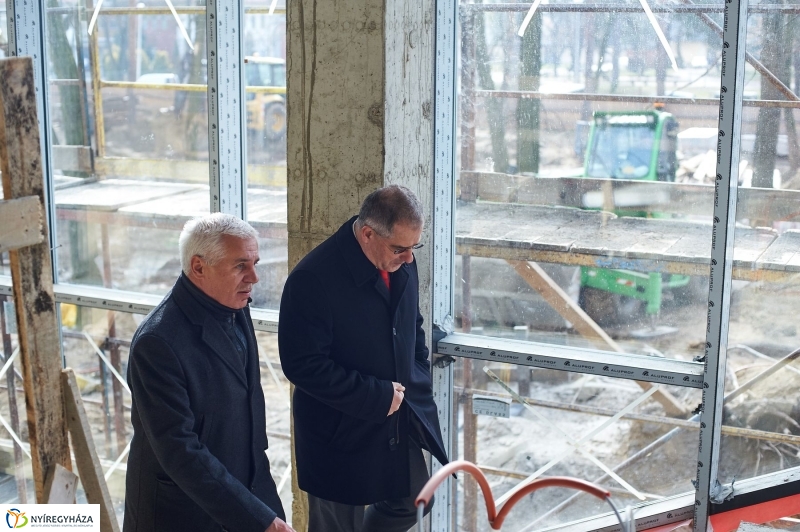 Hotel Sóstó bejárás - fotó Szarka Lajos