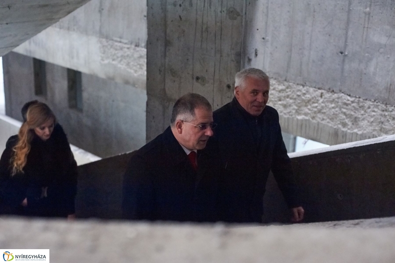 Hotel Sóstó bejárás - fotó Szarka Lajos