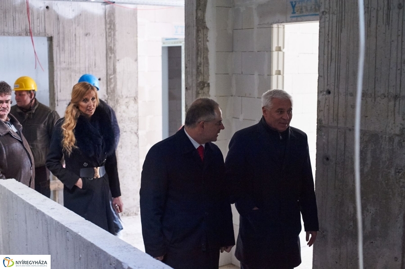 Hotel Sóstó bejárás - fotó Szarka Lajos