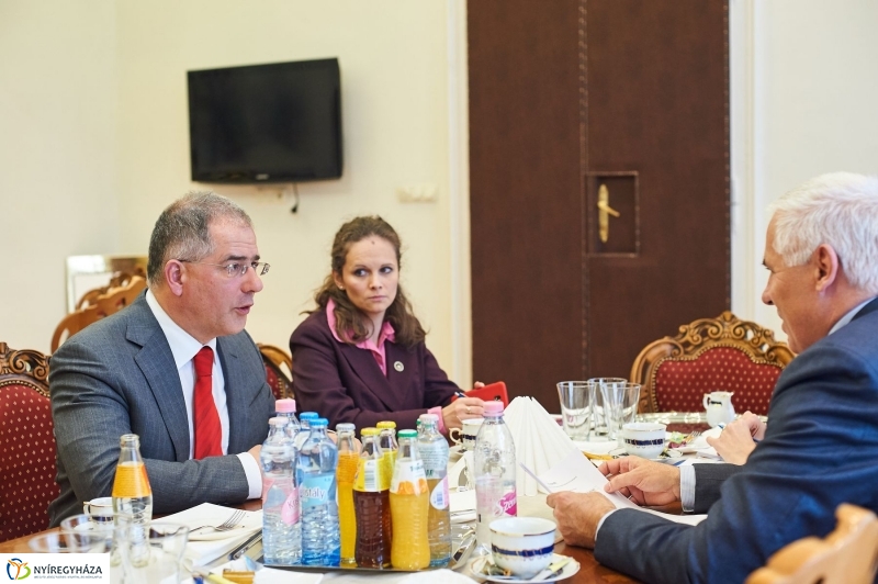 Miniszteri sajtótájékoztató a Városházán - fotó Szarka Lajos