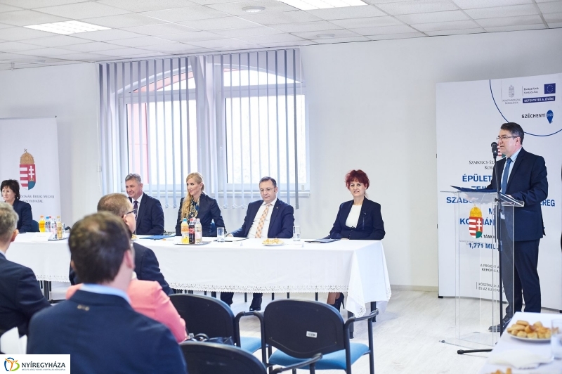 Népegészségügyi főosztály épület átadó - fotó Szarka Lajos