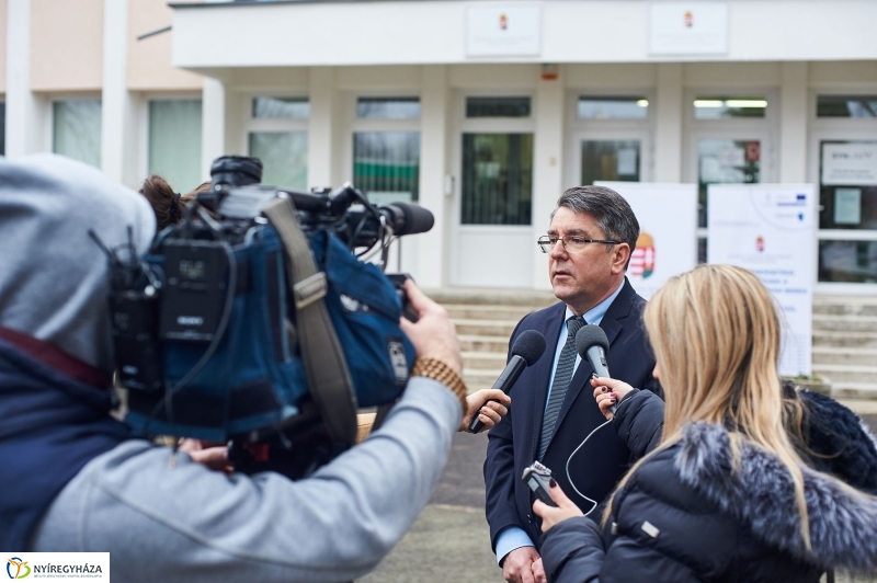 Népegészségügyi főosztály épület átadó - fotó Szarka Lajos