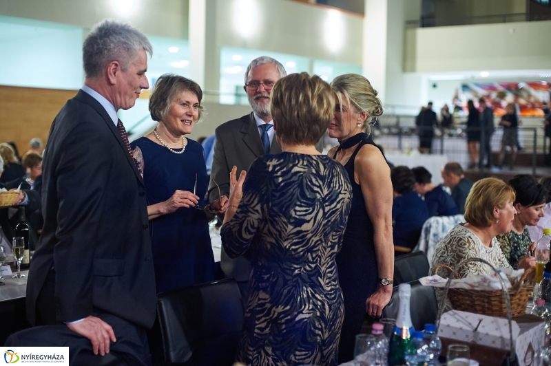 Bál az egyetemen - fotó Szarka Lajos