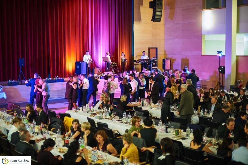 Bál az egyetemen - fotó Szarka Lajos