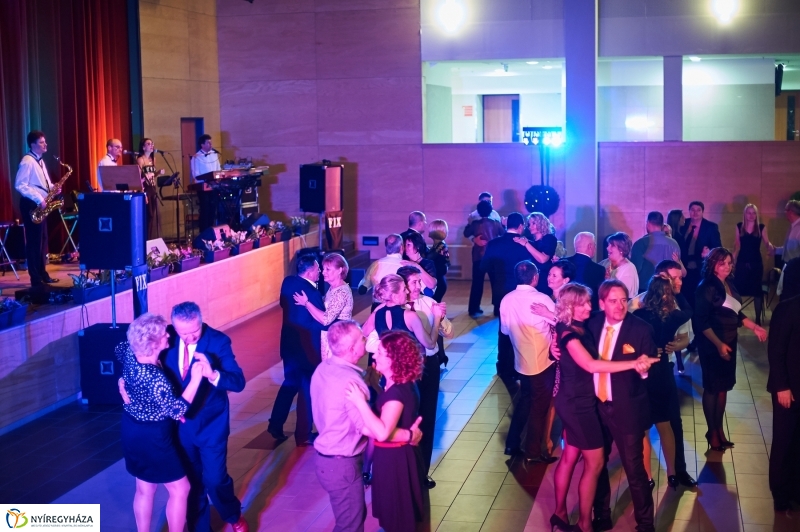 Bál az egyetemen - fotó Szarka Lajos