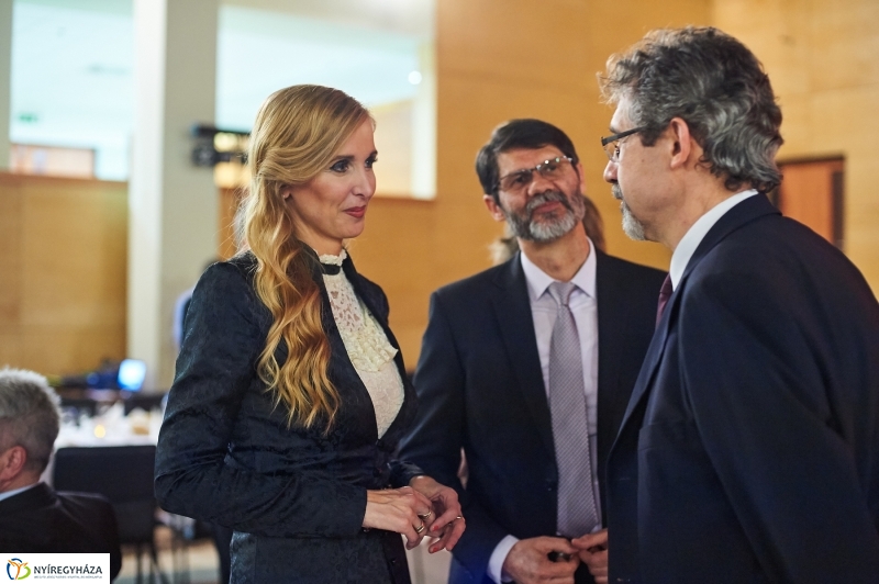 Bál az egyetemen - fotó Szarka Lajos