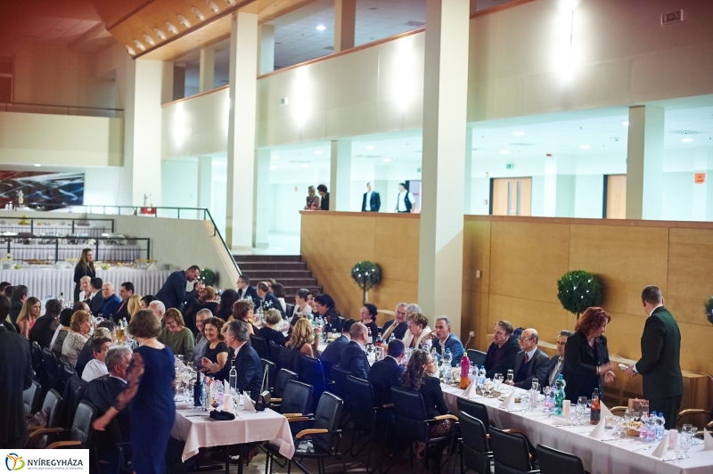 Bál az egyetemen - fotó Szarka Lajos