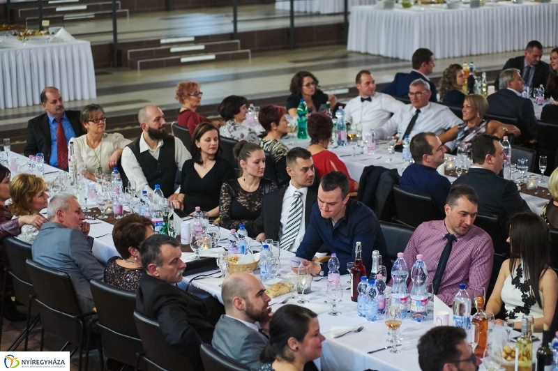 Bál az egyetemen - fotó Szarka Lajos