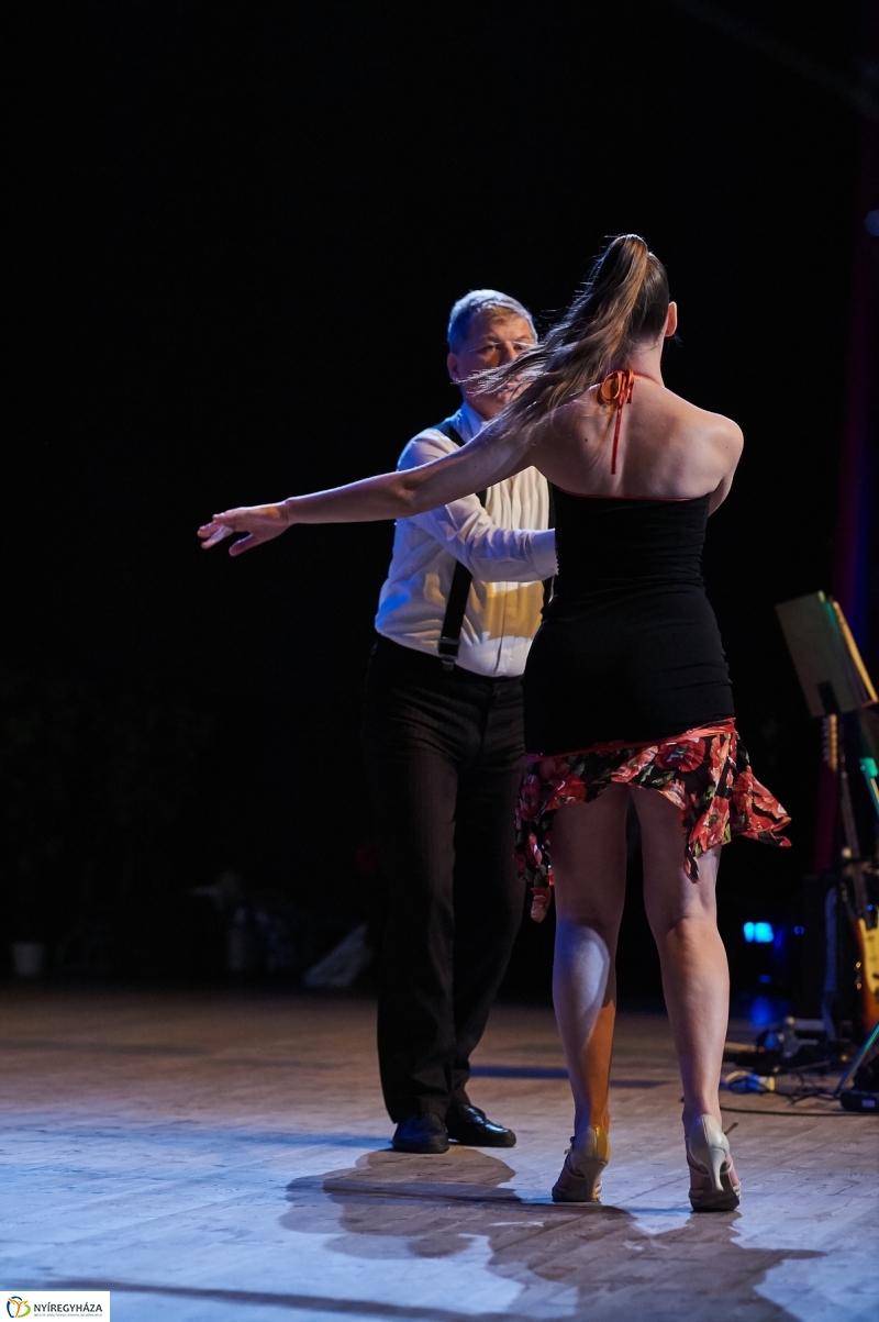 Bál az egyetemen - fotó Szarka Lajos