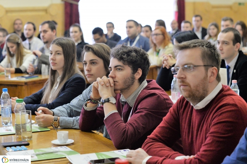 Magyar Ifjúsági Konferencia Nyíregyházán - fotó Trifonov Éva