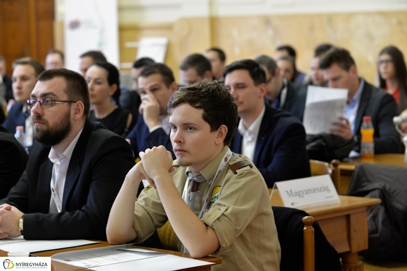 Magyar Ifjúsági Konferencia Nyíregyházán - fotó Trifonov Éva
