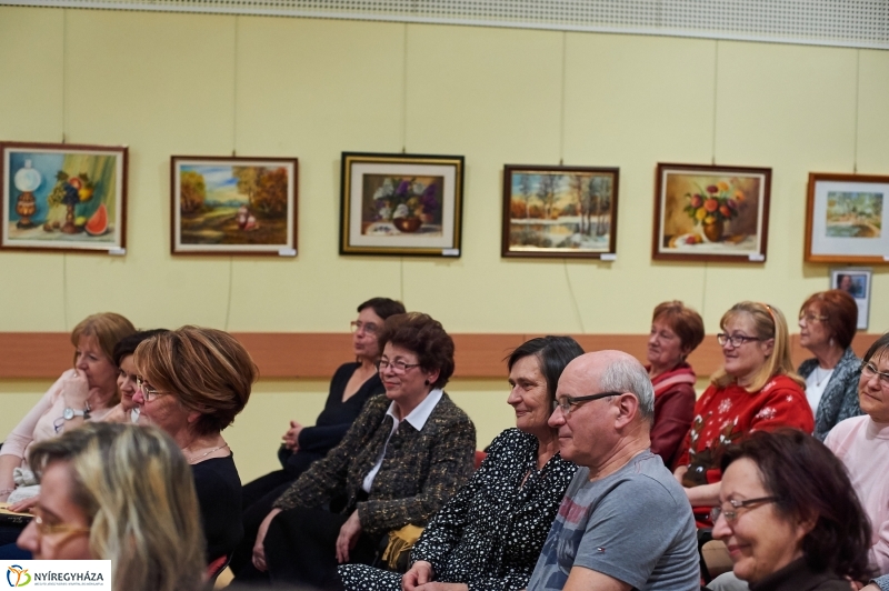 Költők egymás közt - fotó Szarka Lajos