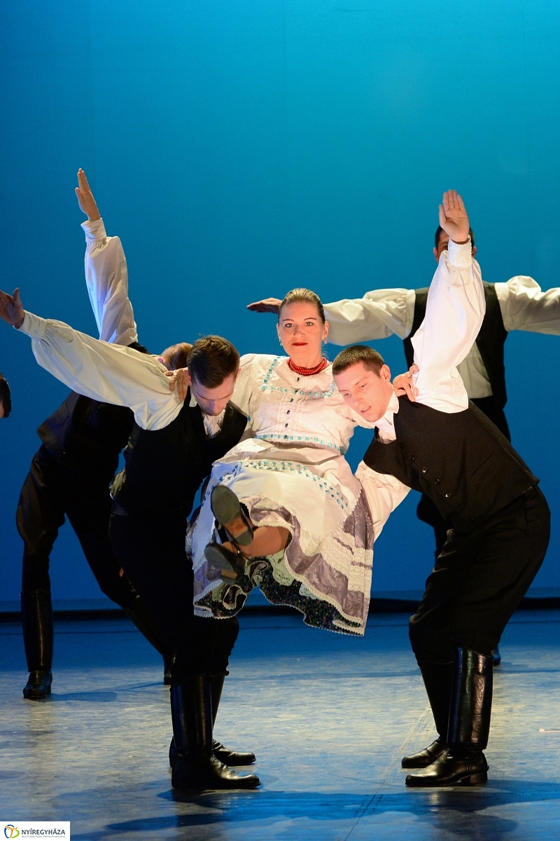 Táncfarsang 2 - fotó Trifonov Éva