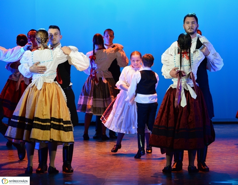 Táncfarsang 2 - fotó Trifonov Éva