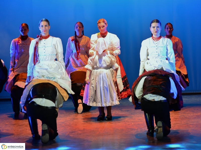 Táncfarsang 2 - fotó Trifonov Éva