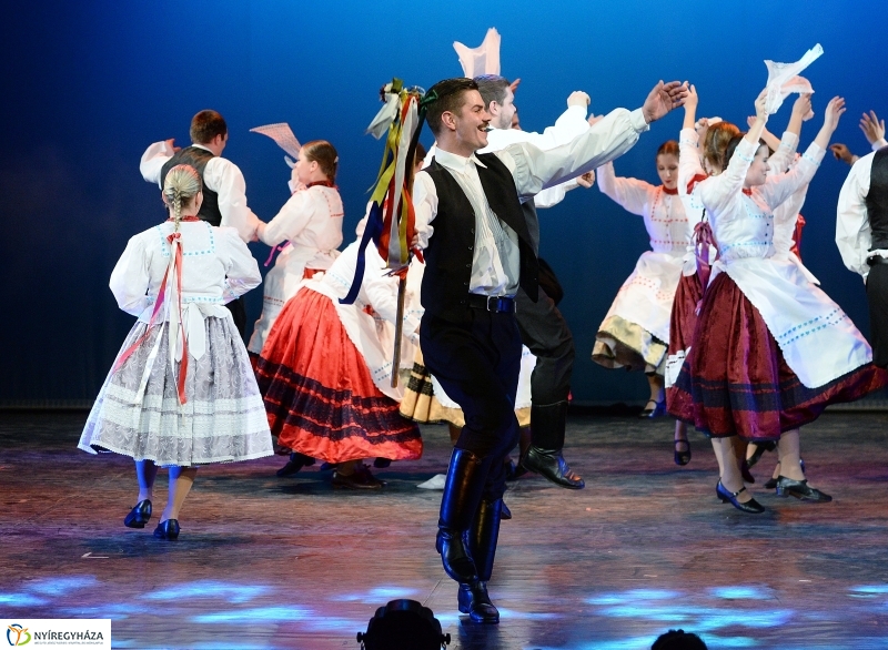 Táncfarsang 2 - fotó Trifonov Éva