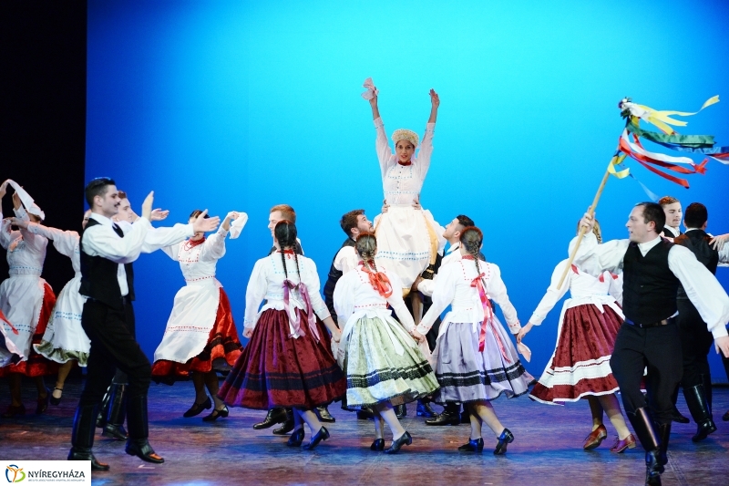 Táncfarsang 2 - fotó Trifonov Éva