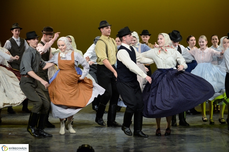 Táncfarsang 2 - fotó Trifonov Éva