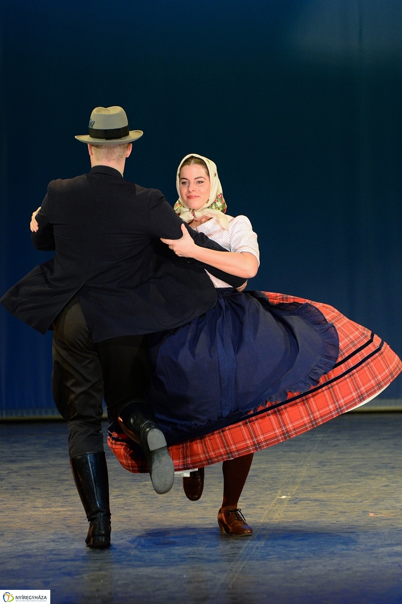 Táncfarsang 2 - fotó Trifonov Éva