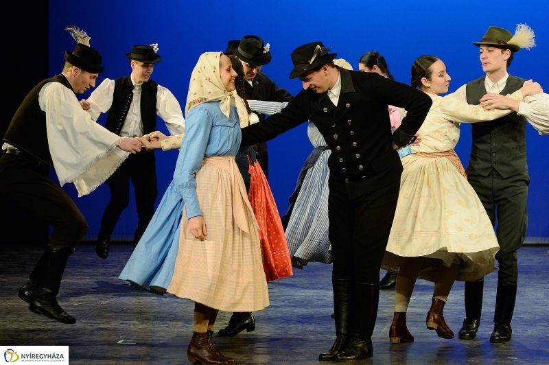 Táncfarsang 2 - fotó Trifonov Éva