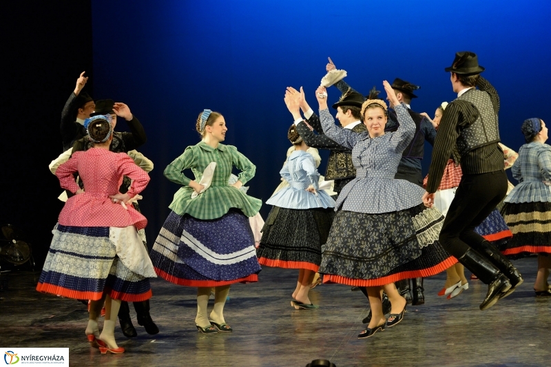 Táncfarsang 1 - fotó Trifonov Éva