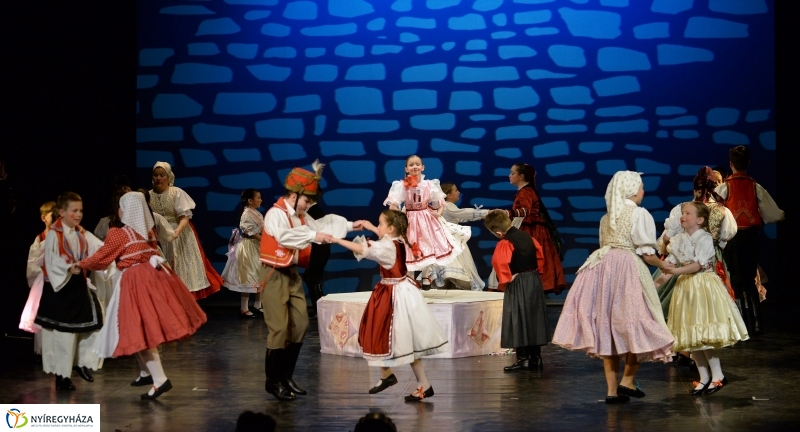 Táncfarsang 1 - fotó Trifonov Éva