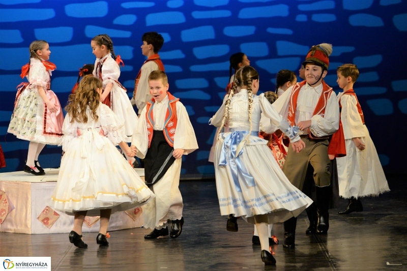 Táncfarsang 1 - fotó Trifonov Éva