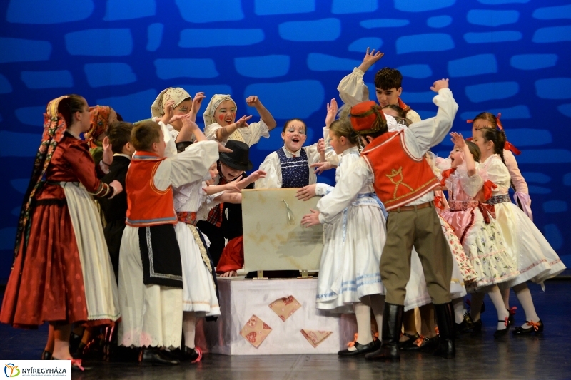 Táncfarsang 1 - fotó Trifonov Éva