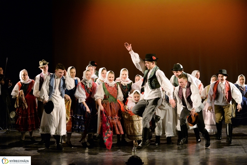 Táncfarsang 1 - fotó Trifonov Éva