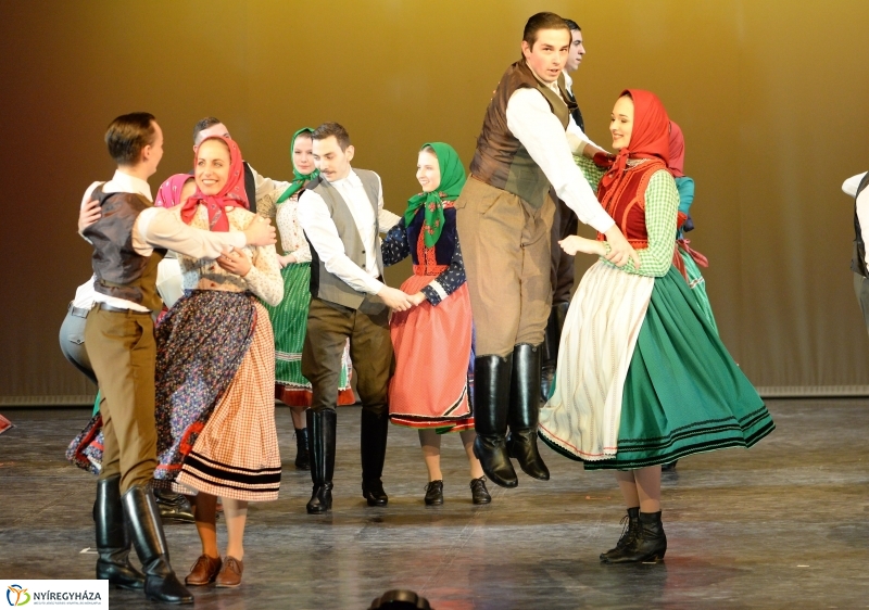 Táncfarsang 1 - fotó Trifonov Éva